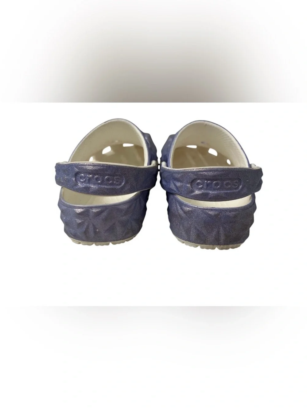 CROCS - Kids Girls Size 1 (J1) Shimmering Purple Raised 3D Pattern